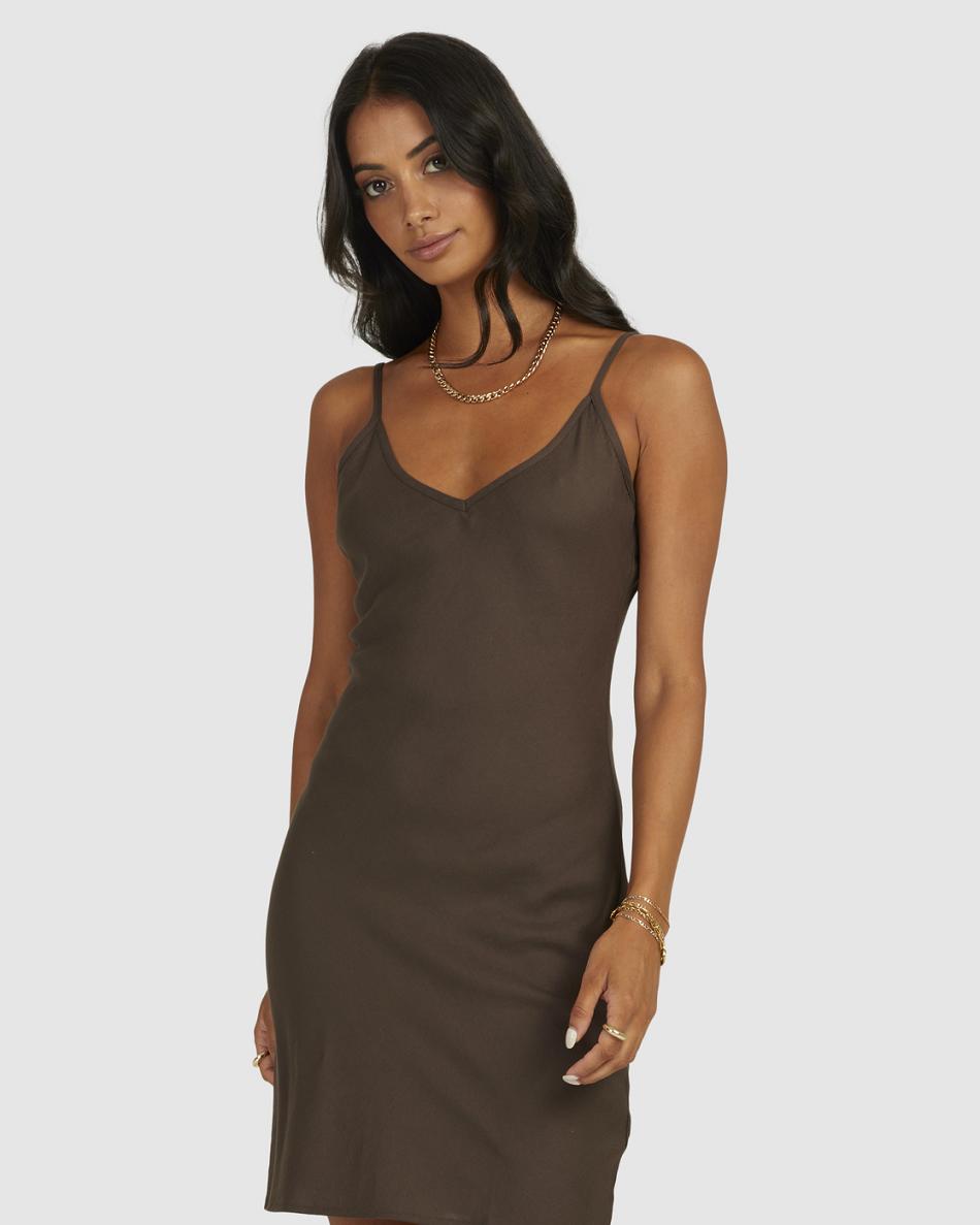 Vestido Rvca OFF DUTY BIAS Mujer Cafe | UCOND88734